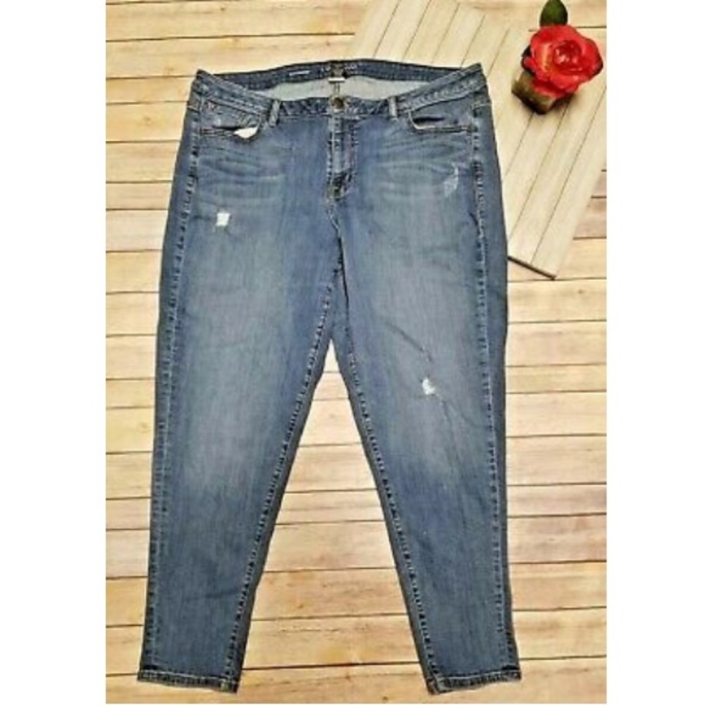 Lane Bryant Boyfriend Jean Med Wash Ripped Sz 14